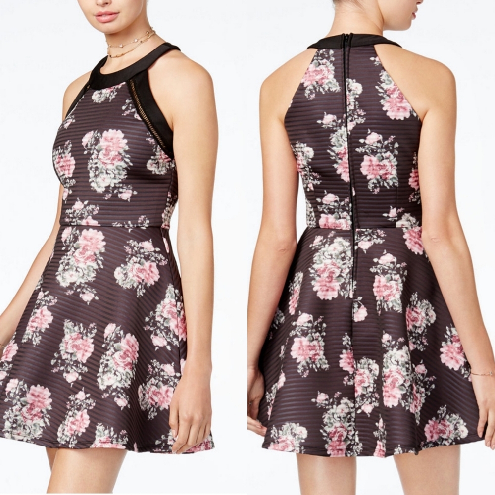 🆕️ CRYSTAL DOLL Printed Crochet-Trim Fit & Flare